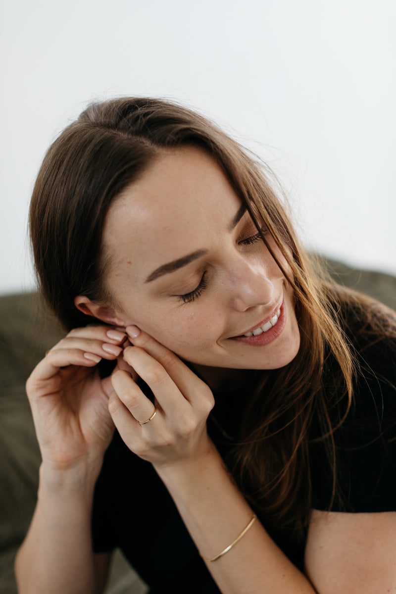 Martine ultra-thin 14k solid gold ring with black cubic zirconia – minimalist dainty style

