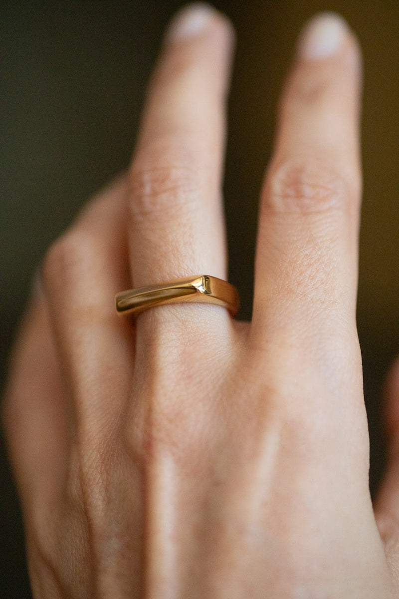 Stéphanie 18K Gold Plated Stainless Steel Bevel Ring Elegant Comfortable Jewelry