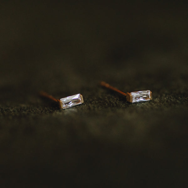 Le Rectangle 14k solid gold rectangular stud earrings with cubic zirconia – elegant everyday sparkle