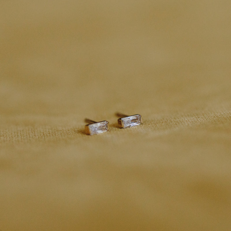 Le Rectangle CZ Stud Earrings – 14K Solid Gold