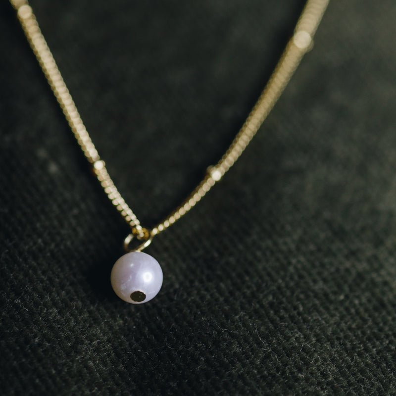 18k gold plated Tina necklace with man-made pearl and beaded chain